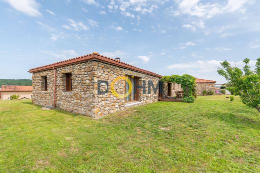 Luxury home in Issoire, Puy-de-Dôme