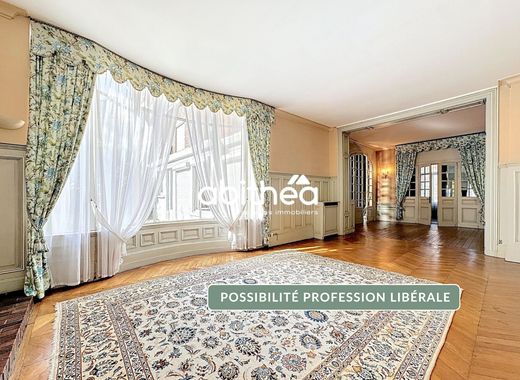 豪宅  阿拉斯, Pas-de-Calais