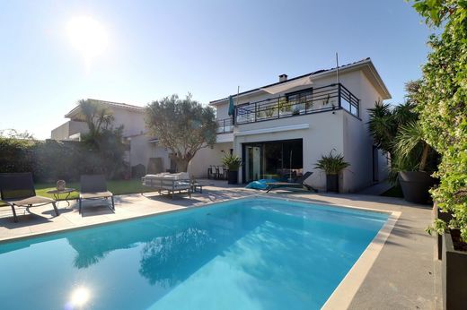 Luxury home in Mauguio, Hérault