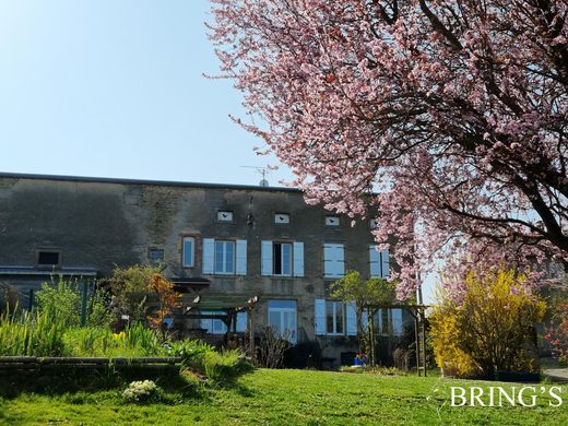 Luxe woning in Briey, Meurthe et Moselle