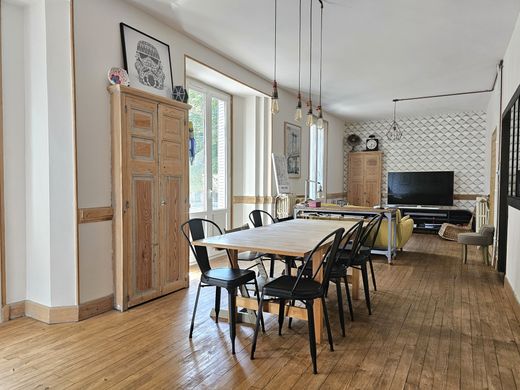 Luxus-Haus in Clermont-Ferrand, Puy-de-Dôme