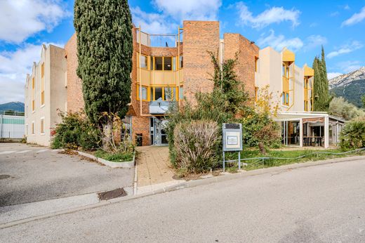 Luxus-Haus in La Valette-du-Var, Var