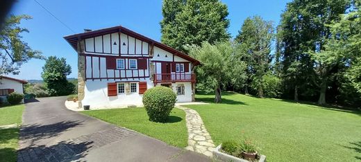 Maison de luxe à Briscous, Pyrénées-Atlantiques