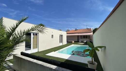 Grenade, Upper Garonneの高級住宅