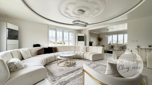 Luxury home in Saint-Germain-le-Rocheux, Cote d'Or