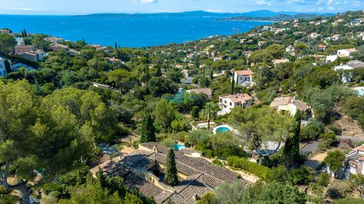 Luxus-Haus in Les Issambres, Var