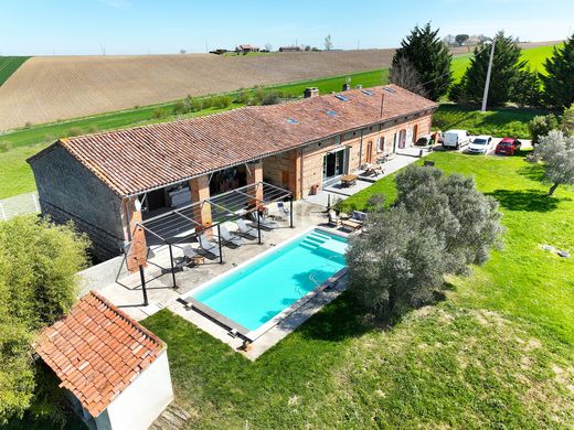 Demeure ou Maison de Campagne à Auterive, Haute-Garonne