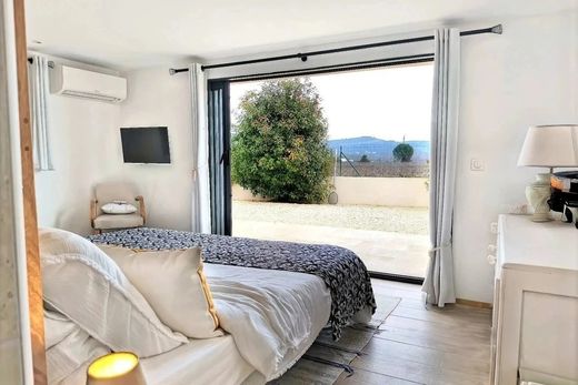 Willa w Bagnols-sur-Cèze, Gard