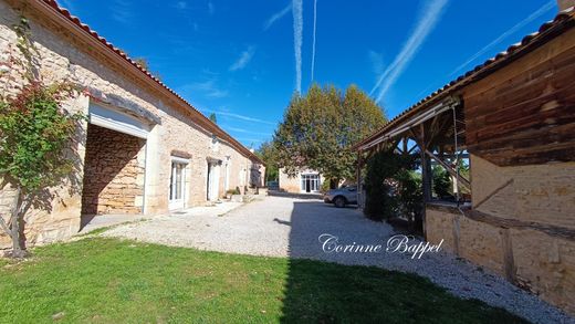 Luxury home in Sarliac-sur-l'Isle, Dordogne