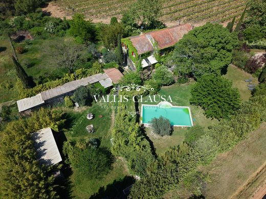 Luxury home in Pernes-les-Fontaines, Vaucluse