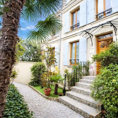 Luxury home in Puteaux, Hauts-de-Seine