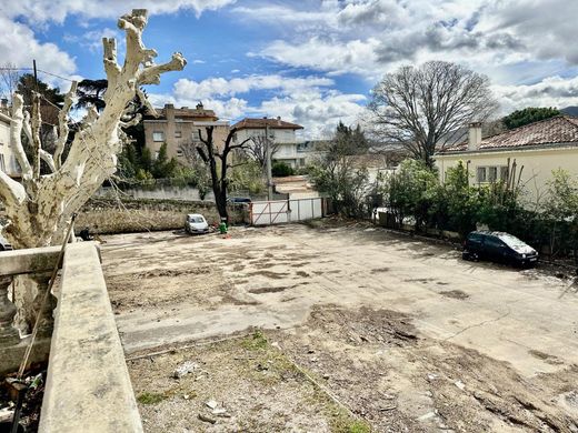 Land in Marseille, Bouches-du-Rhône