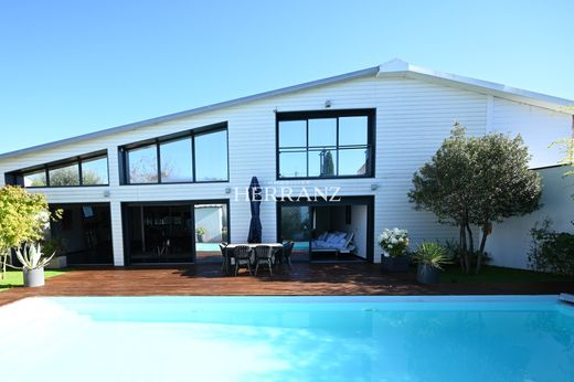 Maison de luxe à Caudéran, Gironde