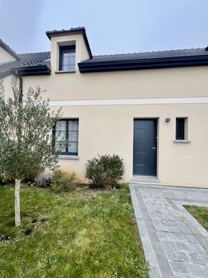 Luxury home in Orgeval, Yvelines