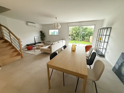 Luxury home in Pessac, Gironde
