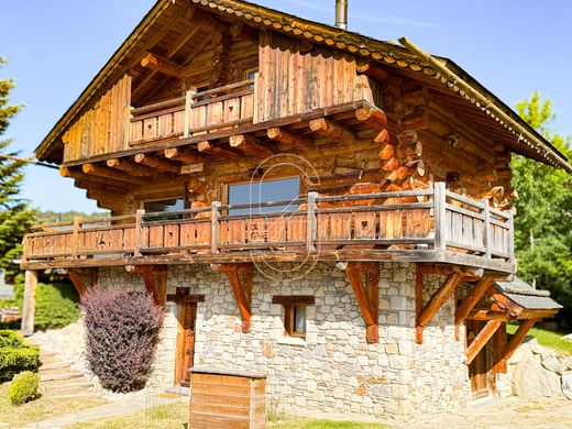 Bolquère, Pyrénées-Orientalesの高級住宅