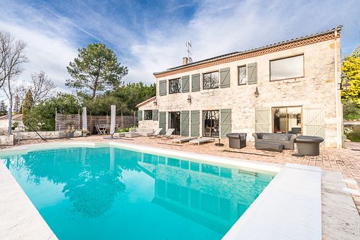 Luxury home in Sainte-Colombe-en-Bruilhois, Lot-et-Garonne