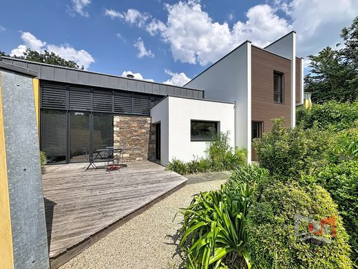 Luxus-Haus in Lannion, Côtes-d'Armor