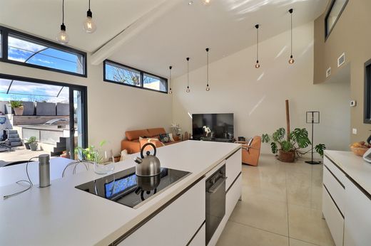 Luxury home in Marsillargues, Hérault