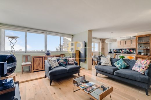 Apartment in Courbevoie, Hauts-de-Seine