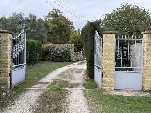 Pierrelatte, Drômeの高級住宅