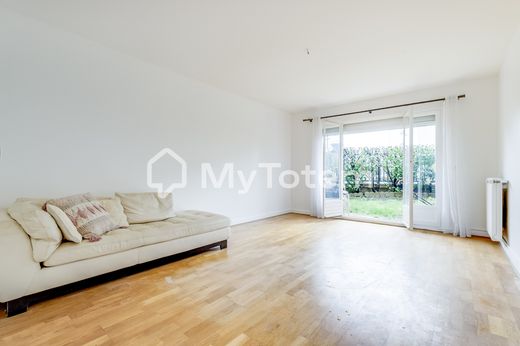 Apartment in Les Lilas, Seine-Saint-Denis