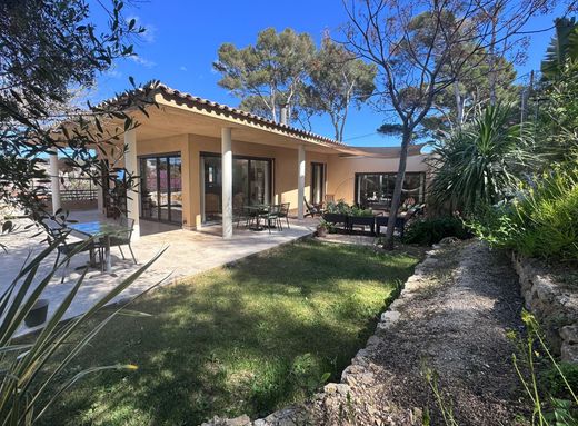 Luxury home in Sanary-sur-Mer, Var