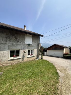 Luxury home in Valserhône, Ain