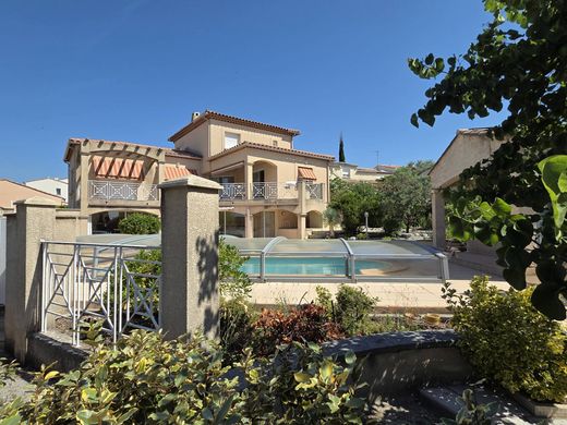 Luxus-Haus in Juvignac, Hérault
