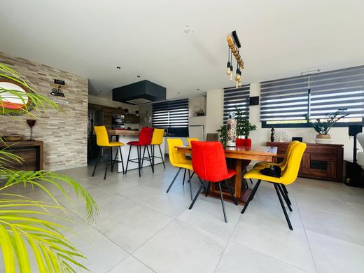 Villa en Thuir, Pirineos Orientales