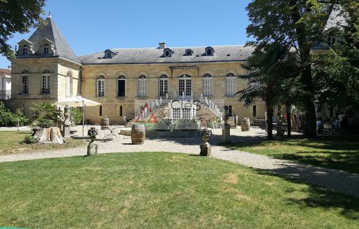 Castle in Portets, Gironde