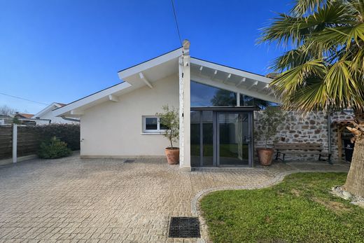 Luxus-Haus in La Teste-de-Buch, Gironde
