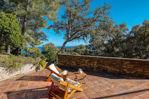 Villa in Bormes-les-Mimosas, Var