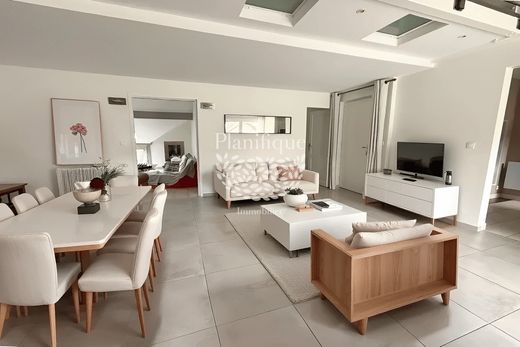 Apartment in Etaux, Haute-Savoie