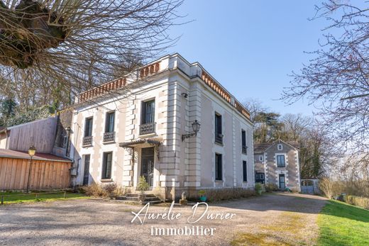 Luxury home in Mosnes, Indre and Loire