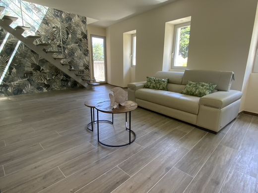 Apartament w Bossey, Haute-Savoie