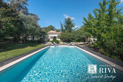Luxury home in Cambes, Gironde