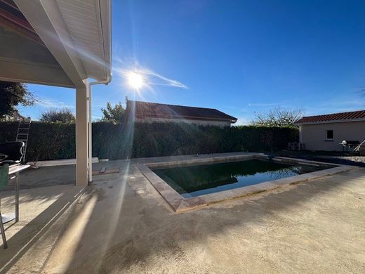 Villa en Brézins, Isere