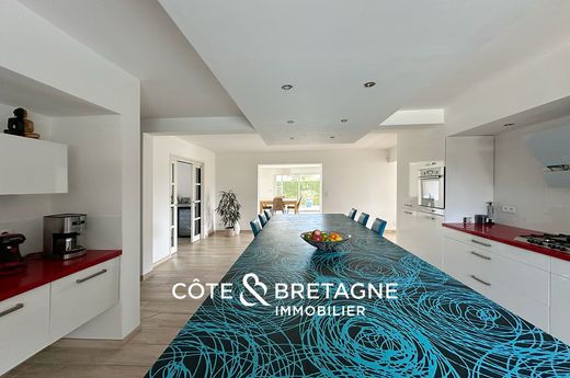 Luxury home in Crach, Morbihan