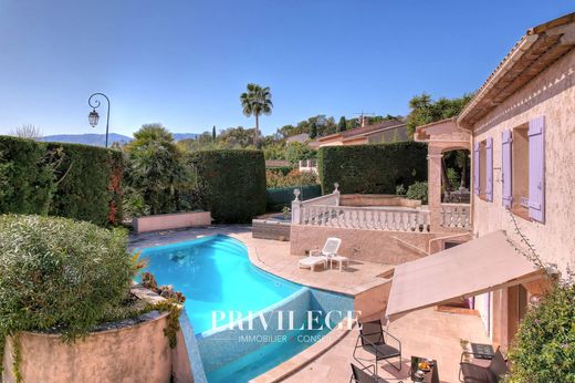 Luxury home in La Roquette-sur-Siagne, Alpes-Maritimes