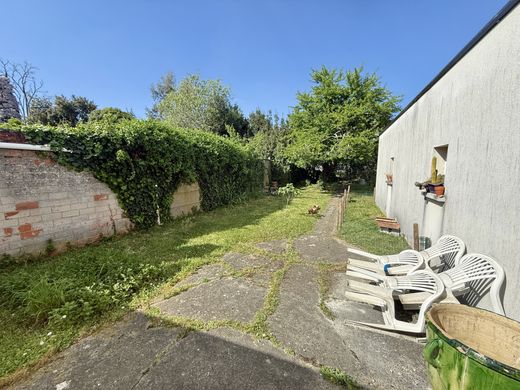 Luxury home in Talence, Gironde