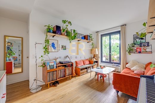 Apartment / Etagenwohnung in Saint-Ouen, Seine-Saint-Denis