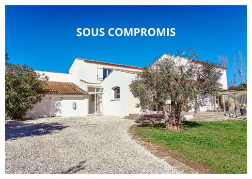 Luxury home in Aimargues, Gard