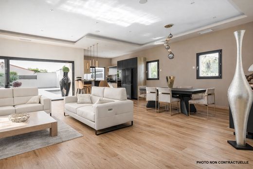 Villa in Cugnaux, Upper Garonne