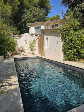 Luxury home in Paradou, Bouches-du-Rhône