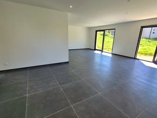 Luxury home in Saint-Cergues, Haute-Savoie