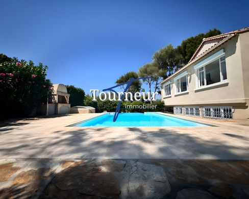 빌라 / Sanary-sur-Mer, Var