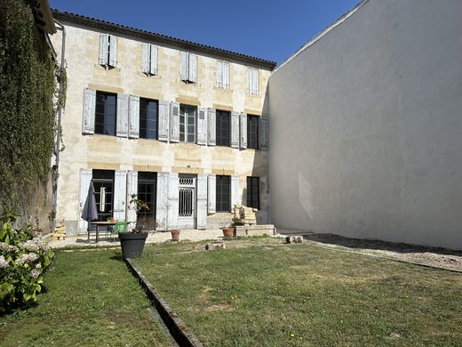 Maison de luxe à Marmande, Lot-et-Garonne