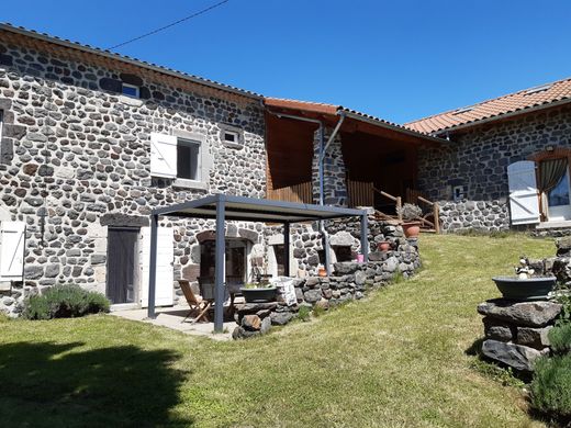 Rustik ya da çiftlik Arlempdes, Haute-Loire