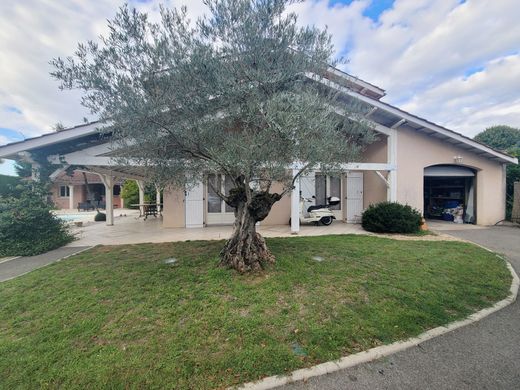 Luksusowy dom w Tignieu, Isère